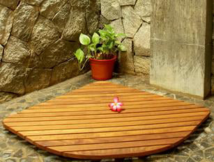 Load image into Gallery viewer, Teak Triangular Shower Mat Oiled Finish (Part # 60023)
